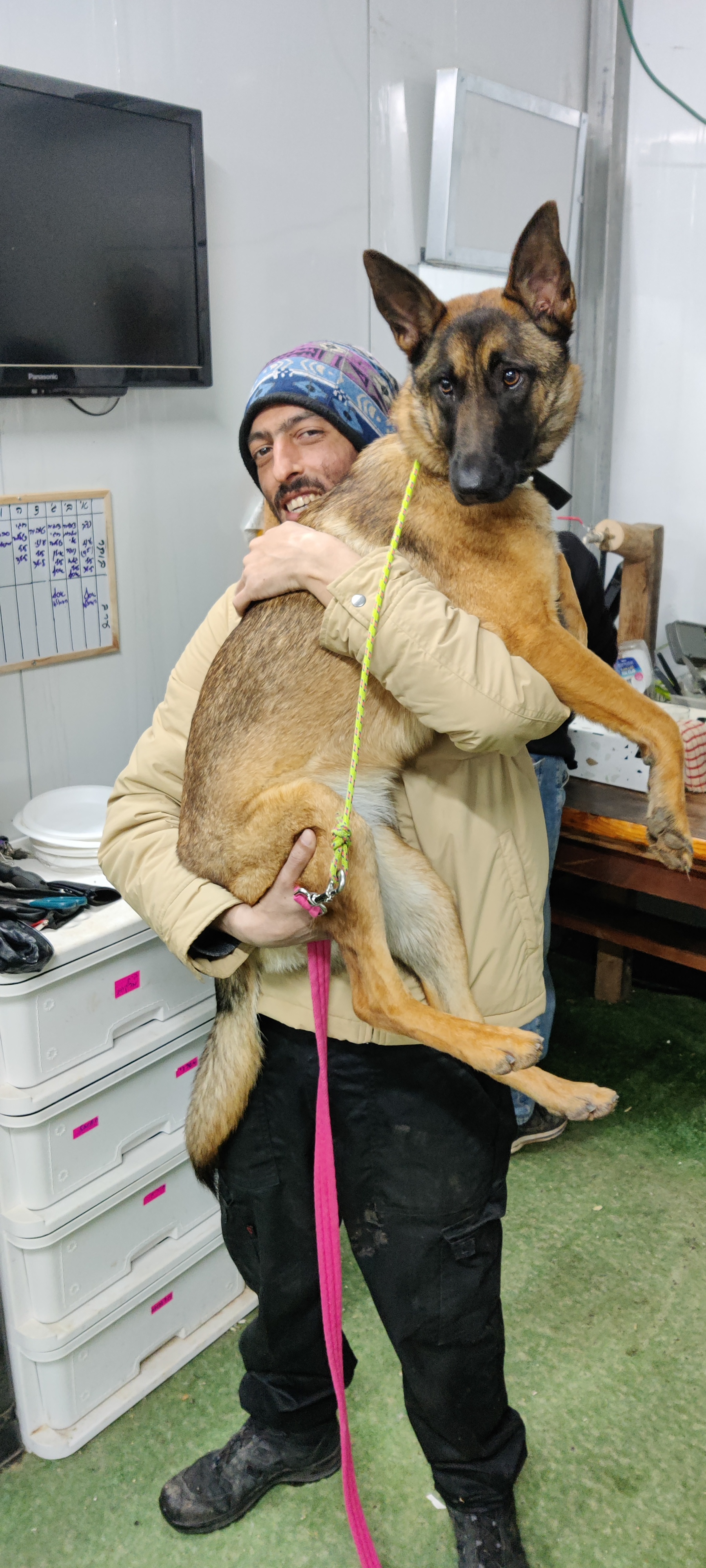 אסף עם לאבלי – מגע רגוע וחיזוק חיובי